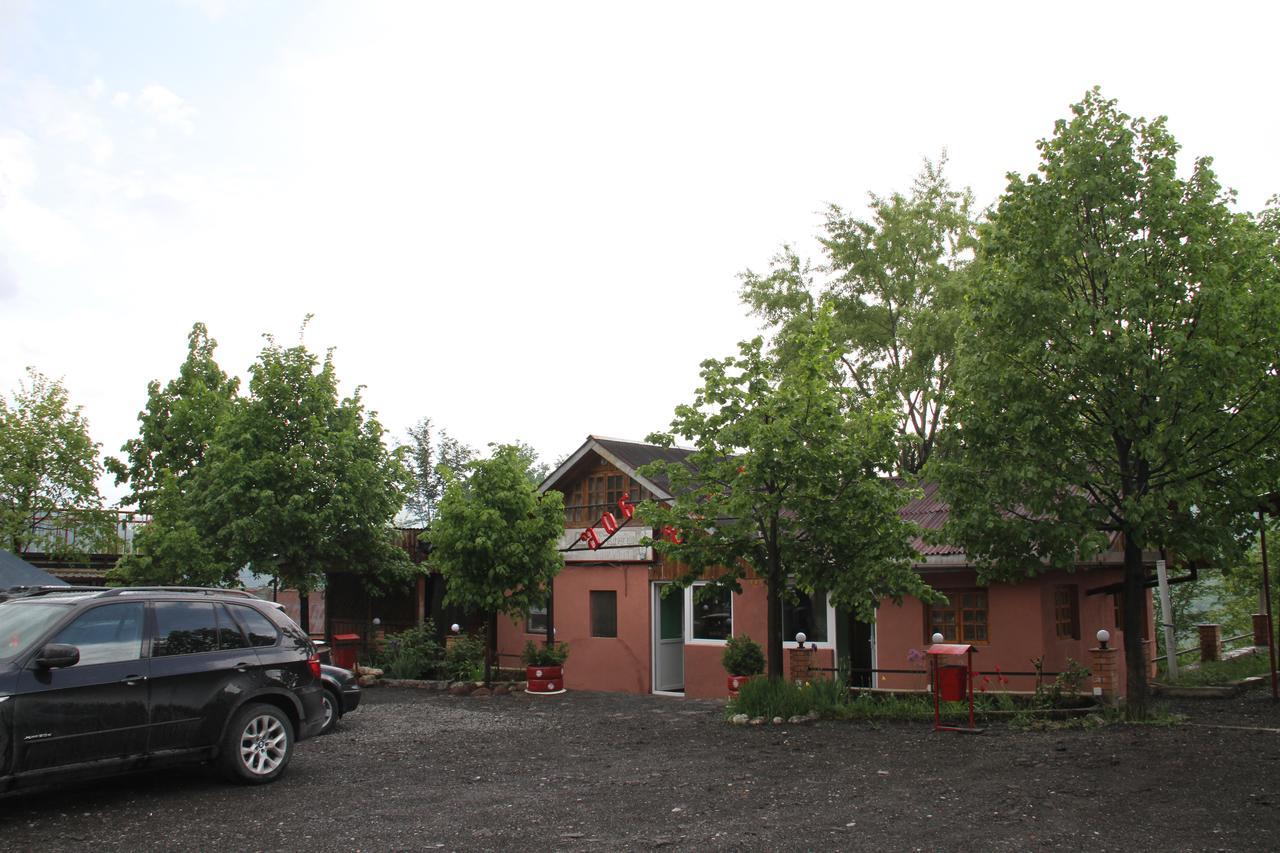 Marine'S Guest House Ananuri Eksteriør billede